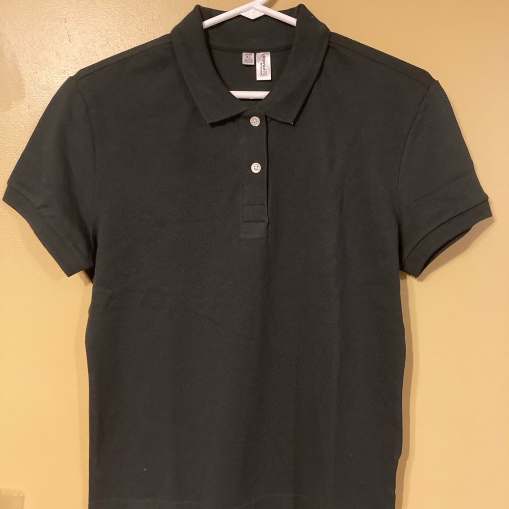 District Threads ladies pool shirt